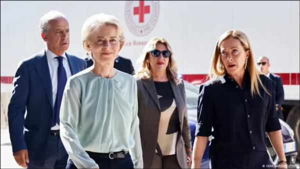 Prime Minister Giorgia Meloni and European Commission President von der Leyen praised the people of Lampedusa | Photo: Yara Nardi / Reuters